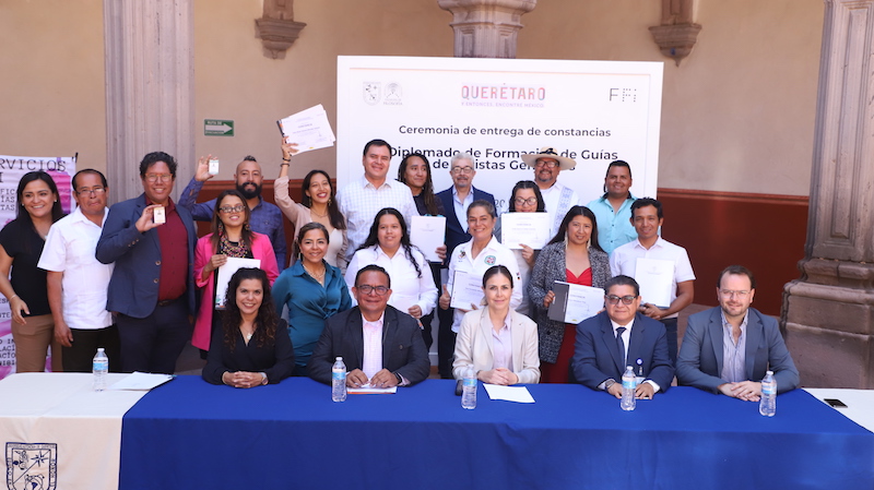 Participan 14 en Diplomado para certificarse como guías de turistas en Querétaro.