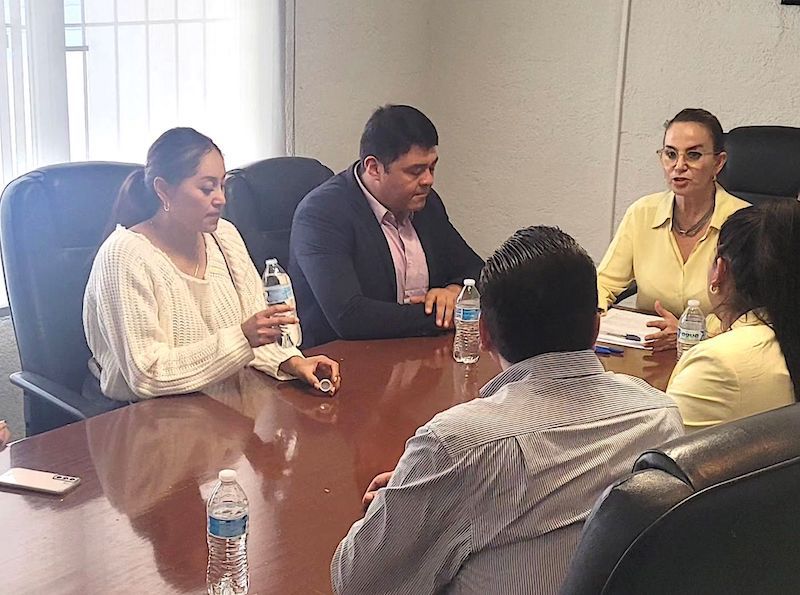 San Joaquín firma convenio con el IVEQ para realizar 96 acciones de vivienda.