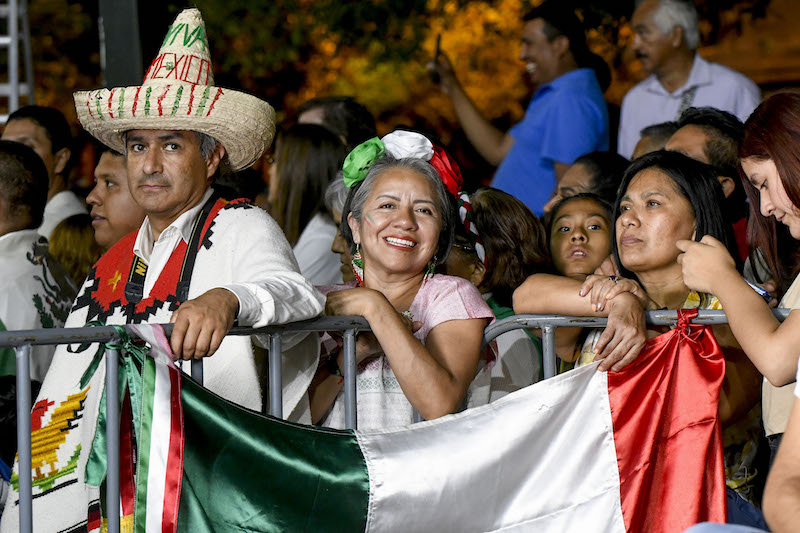 En Querétaro 15 mil gritan ¡¡Viva México!! en ceremonia del Grito de Independencia.