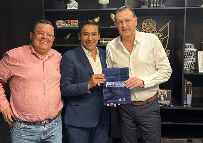 Amarildo Bárcenas sostiene reunión con el Gobernador Mauricio Kuri.