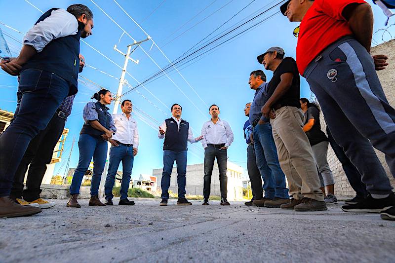 Con 13 mdp Luis Nava entrega urbanización de calles e infraestructura en Bosques Bellavista.