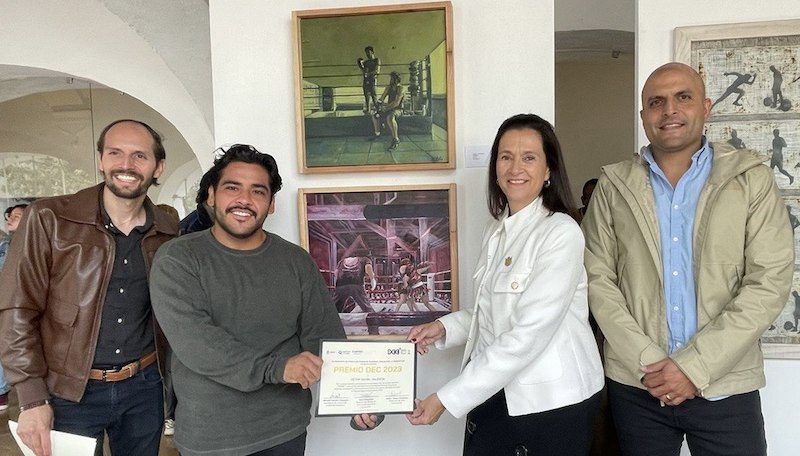 Entregan los Premios Estatales de Arte en Querétaro.