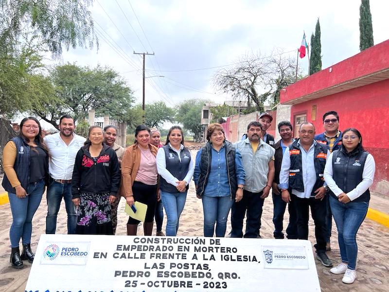 Entregan modernización de calle en Las Postas, Pedro Escobedo