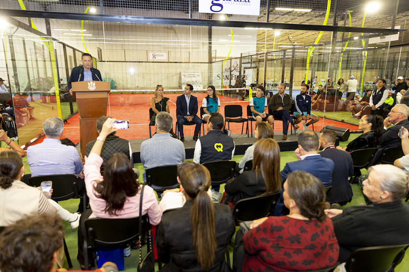 Gobernador Mauricio Kuri encabeza entrega canchas de All4Padel.