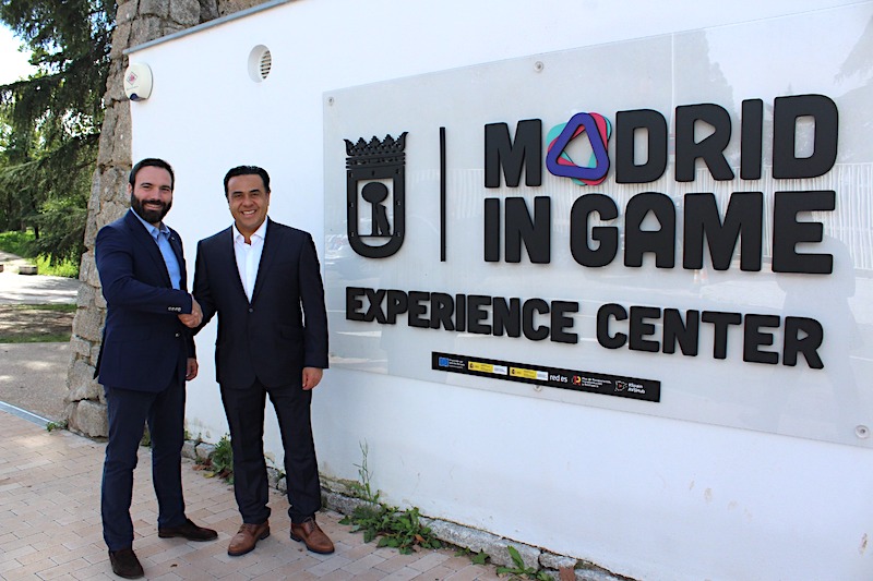 Luis Nava visita Instalaciones del Centro Madrid in Game en España.