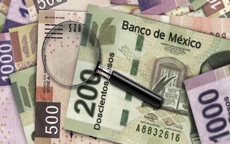 Megadeuda de 2 billones de pesos solicitada por el Presidente López Obrador para 2024 es el doble del FOBAPROA y se usará para obras faraónicas, pensiones e intereses de deuda, lo que podría estar en conflicto con la Constitución.