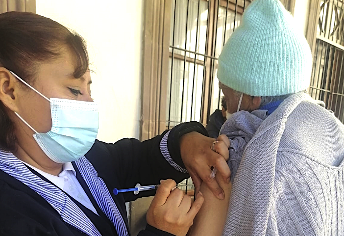 Querétaro anuncia campaña de vacunación contra la influenza.