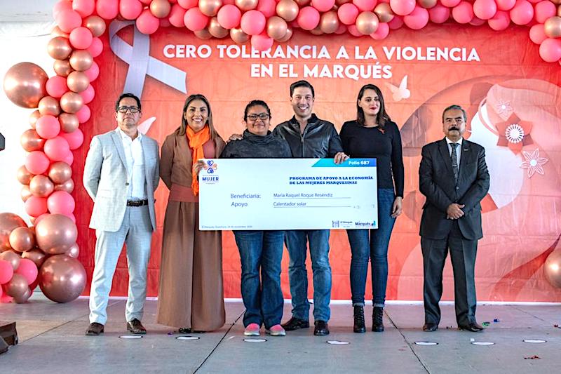 Clausura Rodrigo Monsalvo talleres y cursos para mujeres marquesinas.