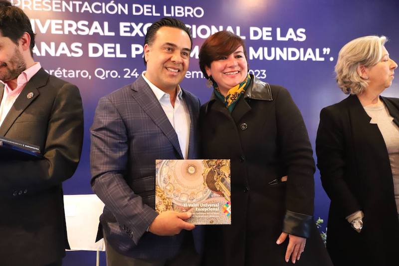 Encabeza Luis Nava presentación del libro "El valor Universal Excepcional de las Ciudades Mexicanas del Patrimonio Mundial”.