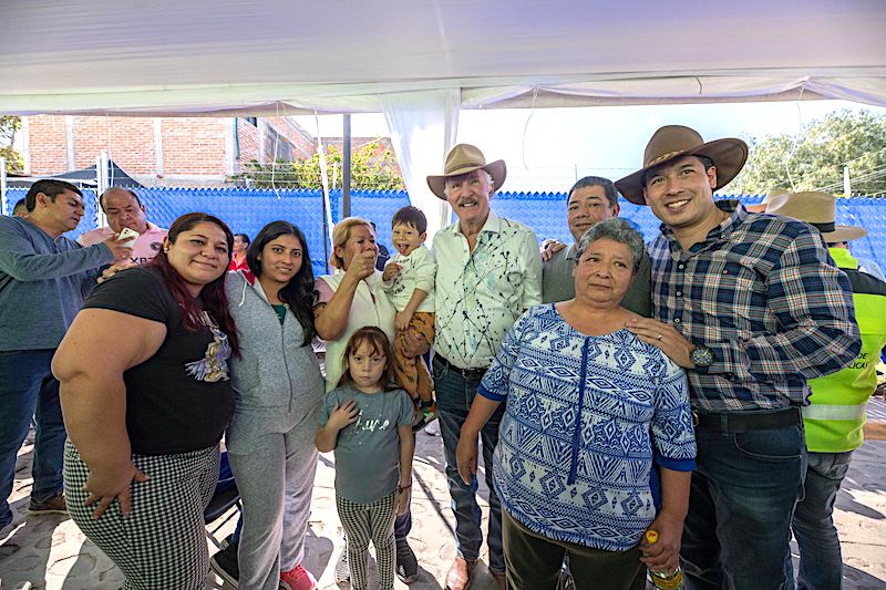 Encabeza Enrique Vega entrega de obras en La Cañada y Amazcala por 52 mdp.