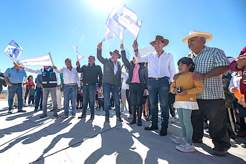 Enrique Vega Carriles y Rodrigo Monsalvo ponen en marcha obras de infraestructura deportiva por 54 mdp.