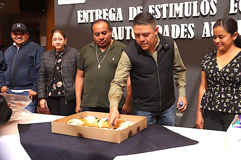 Juan Carlos Linares sostiene reunión con Autoridades Auxiliares de Peñamiller.