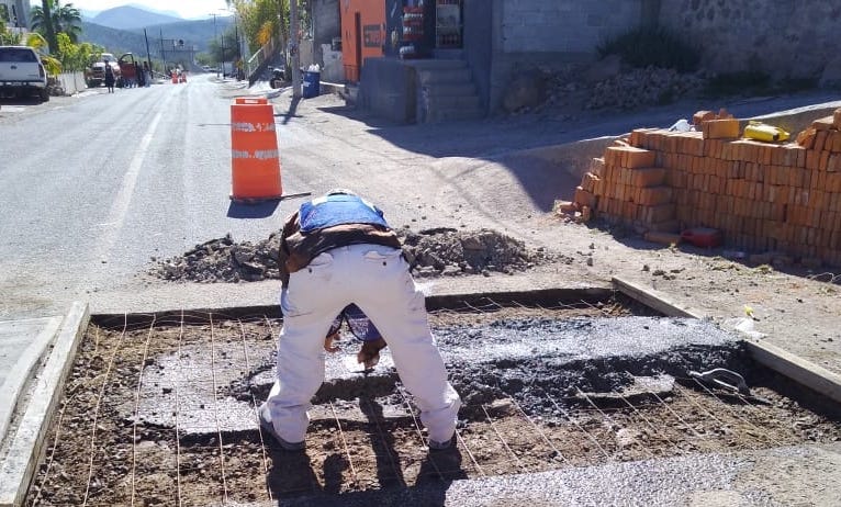 Peñamiller intensifica acciones para mejorar la infraestructura y seguridad.