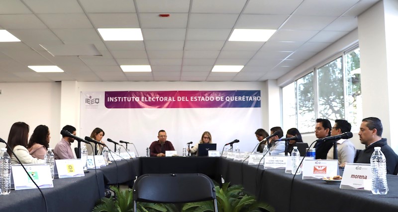 Prepara IEEQ diálogos entre candidatos a Presidencias Municipales 2024.