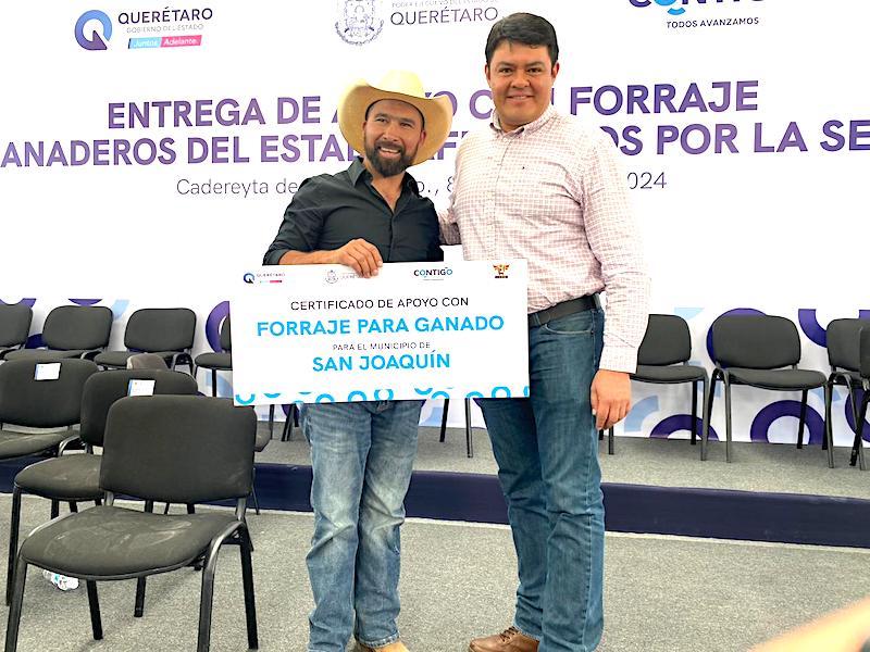 42 ganaderos de San Joaquín reciben forraje ante sequía extrema