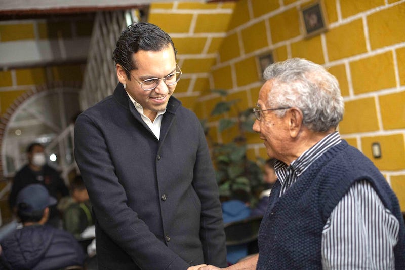 Chepe Guerrero destaca cercanía del PAN con la ciudadanía en reunión con militantes en Corregidora.