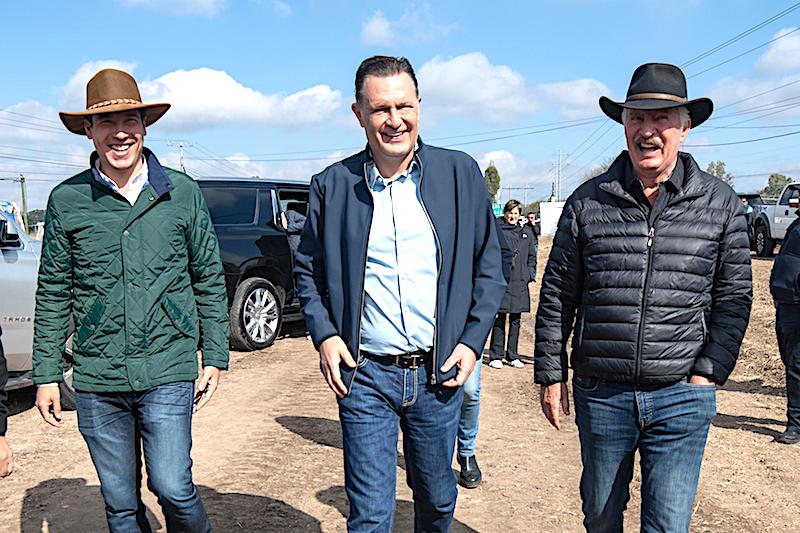 Mauricio Kuri, Enrique Vega y Rodrigo Monsalvo anuncian modernización de carretera 500.