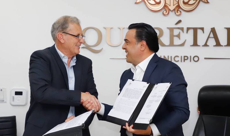 Municipio de Querétaro firma convenio con UNAM Juriquilla para capacitar a jóvenes.