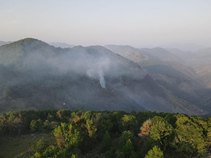 Controlado Incendio forestal en zona cerril de Landa de Matamoros