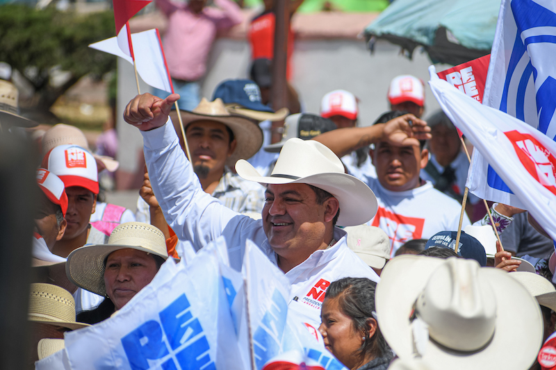 Exitoso arranque de campaña de René Mejía en Amealco