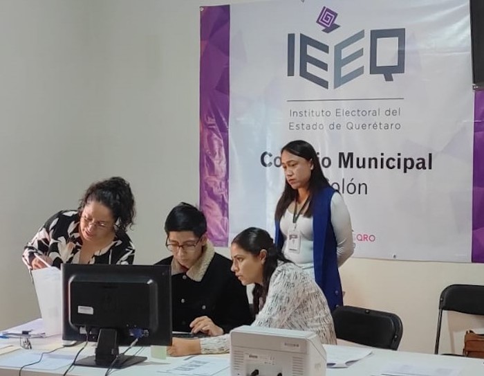 Recibe IEEQ 271 solicitudes de registro a cargos de Ayuntamientos y Diputados Locales.