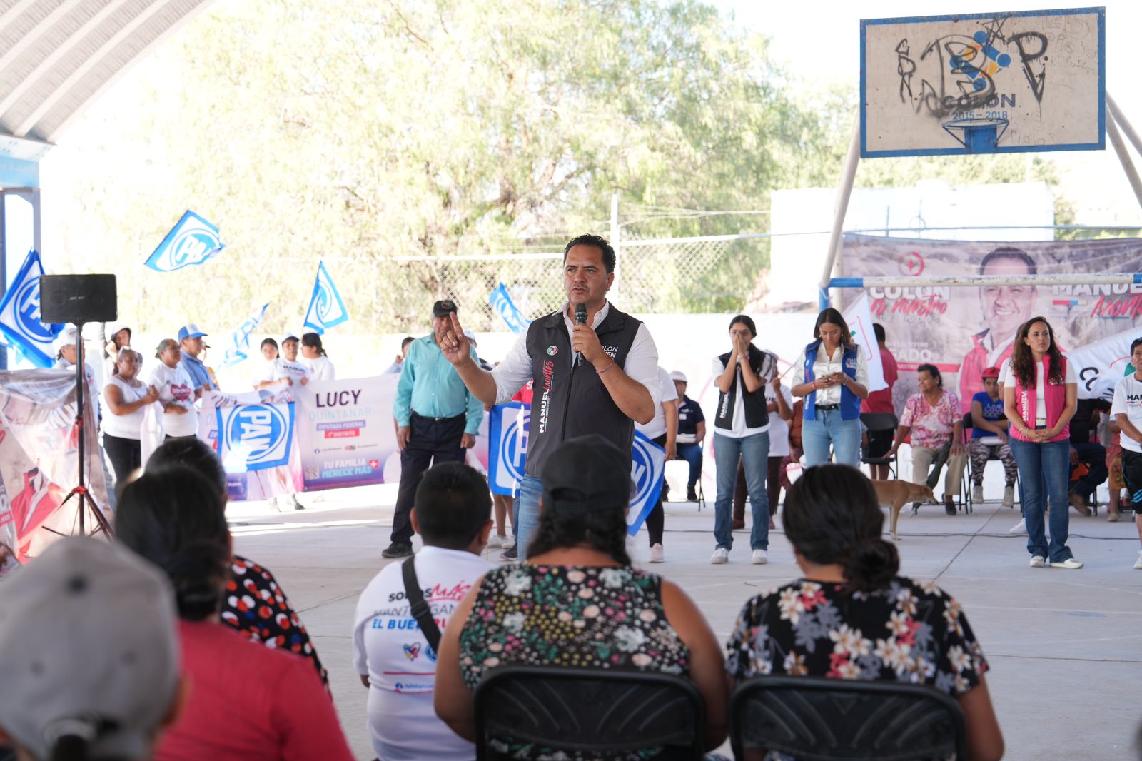 Ciudadanos de San Vicente desmiente actos en contra de Manuel Montes y le reiteran su apoyo