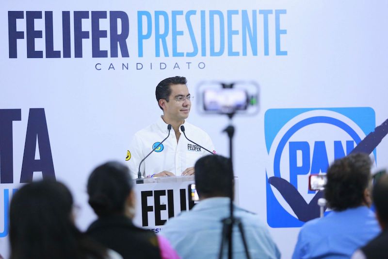 Propone Felifer proyectos para ordenar la movilidad en Querétaro.