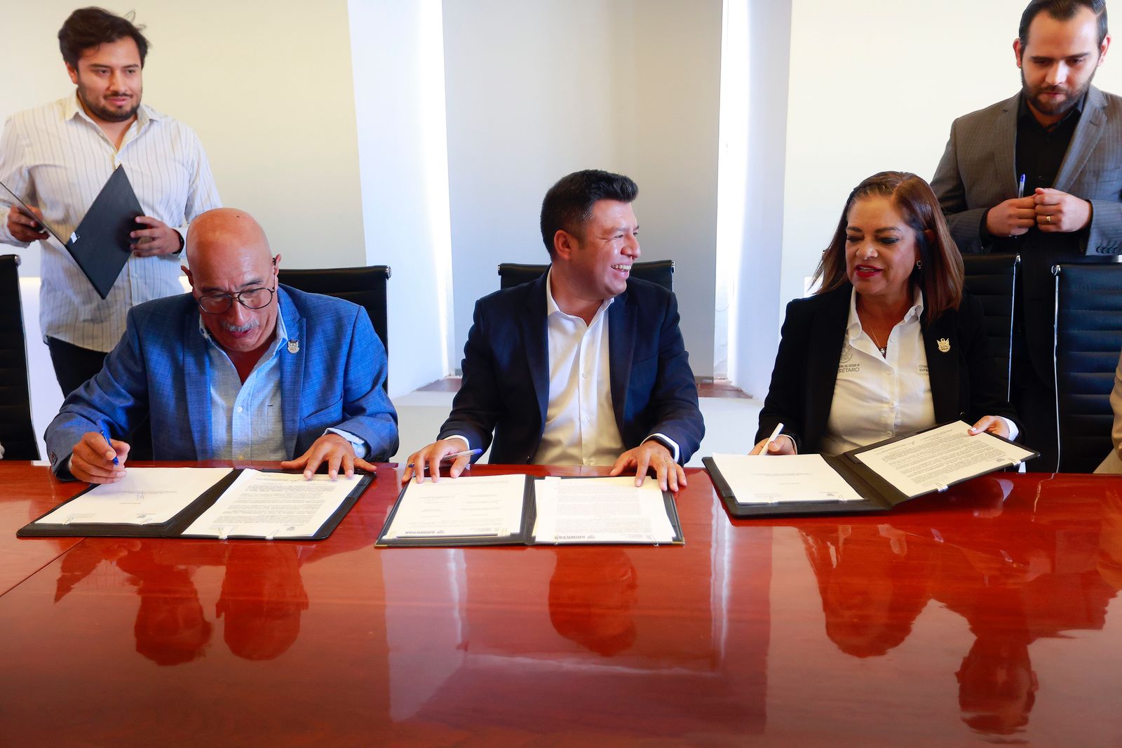 Firma Jairo Morales convenio con la SDUOP para impulsar infraestructura en Huimilpan