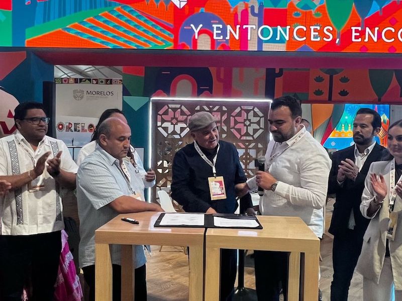 Colón firma convenios para impulsar su desarrollo turístico y económico