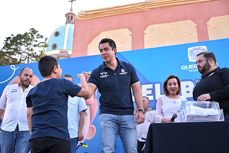 Felifer Macías celebra celebró el Día del Niño 2025 con niñas y niños de Santa Rosa Jáuregui