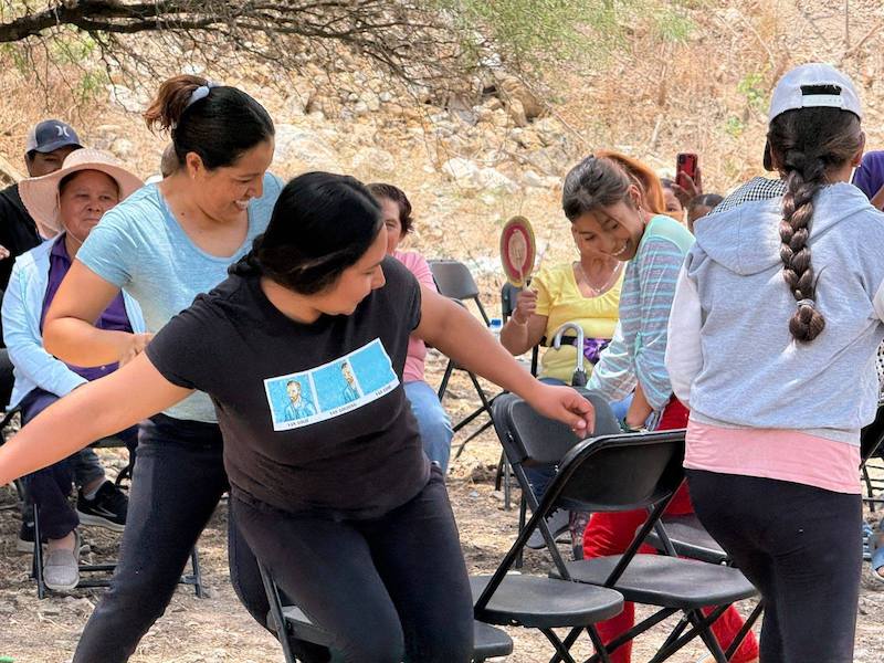 Inicia gira para festejar a las mamás de Peñamiller