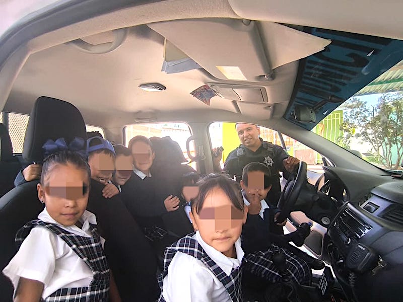 Niños de El Zamorano, Colón, Disfrutan del Taller "Mi amigo Policía"