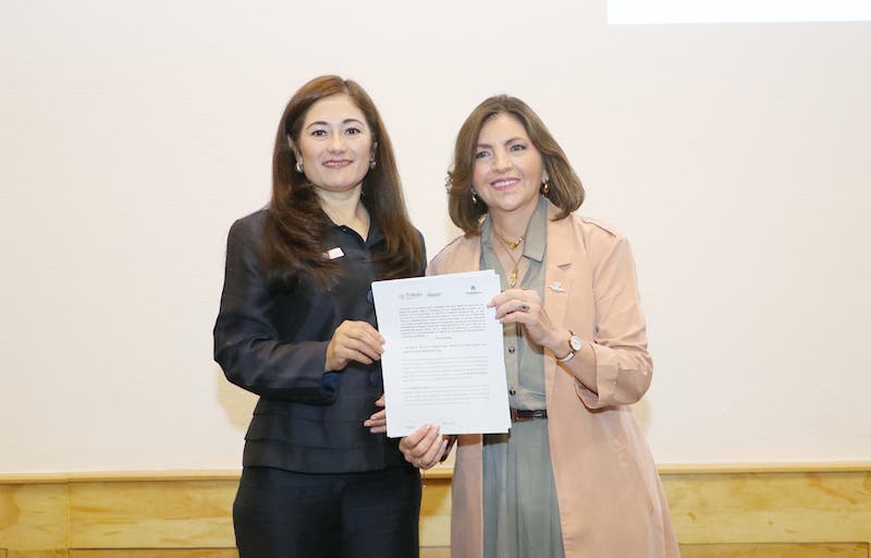 Scan the QR code with your iPhone or Android camera to upload from your photos.