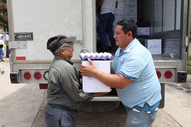 Entregan canastas alimentarias en Querétaro a través del programa “Contigo en tu Mesa”