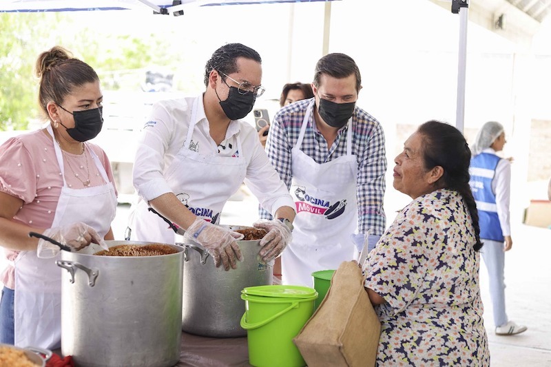 Entregan más de 26 mil raciones de comida a través de la Cocina Móvil en Corregidora