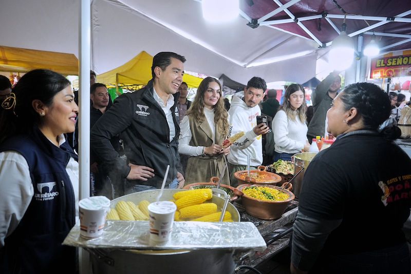 Felifer Macías respalda a emprendedores durante el Festival del Elote y el Esquite