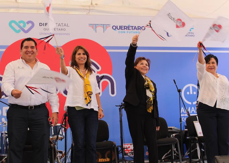 Adriana Olvera de Macías participa en el 16º Radiotón de AMANC Querétaro