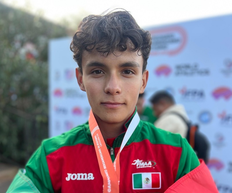 Atleta queretano de salto con garrocha se corona subcampeón iberoamericano