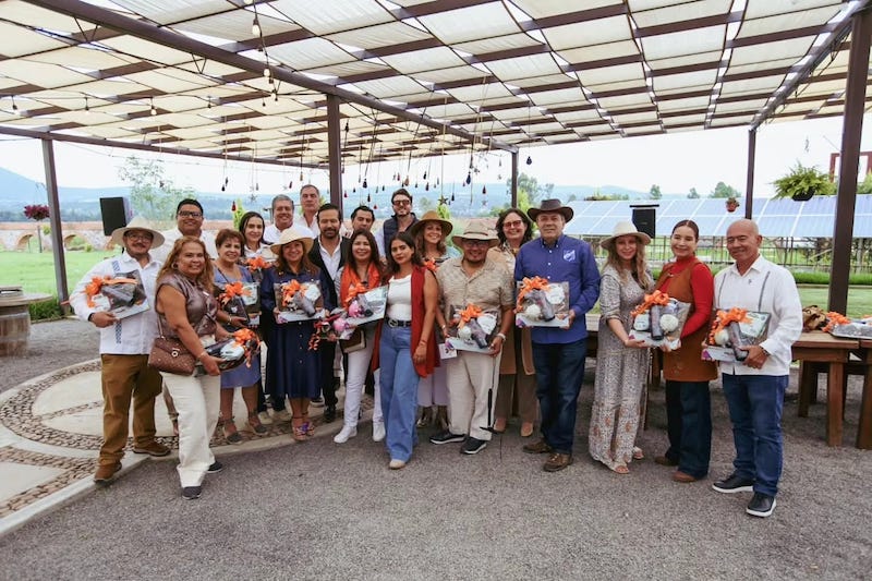 Colón fortalece alianza turística con empresarios de Isla Mujeres, Quintana Roo y Querétaro