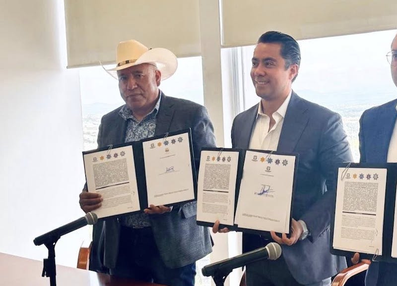 Amealco firma convenio para combatir extorsiones telefónicas con CuelgApp