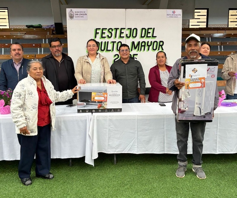 Celebra San Joaquín a los Adultos Mayores en emotivo festejo