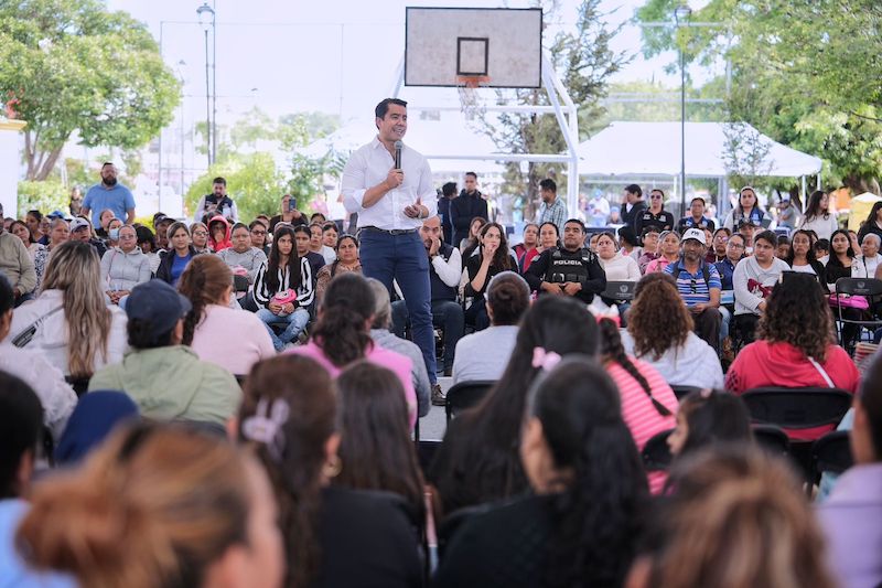 Entregan tarjetas del programa “El Extra” en Santa Rosa Jáuregui; beneficia a 400 personas