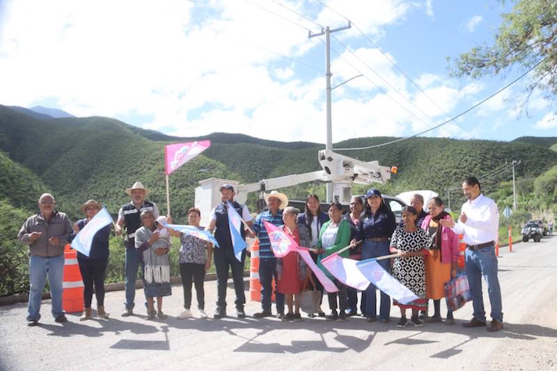 Inicia obra de ampliación de energía eléctrica en Los Encinos, Peñamiller