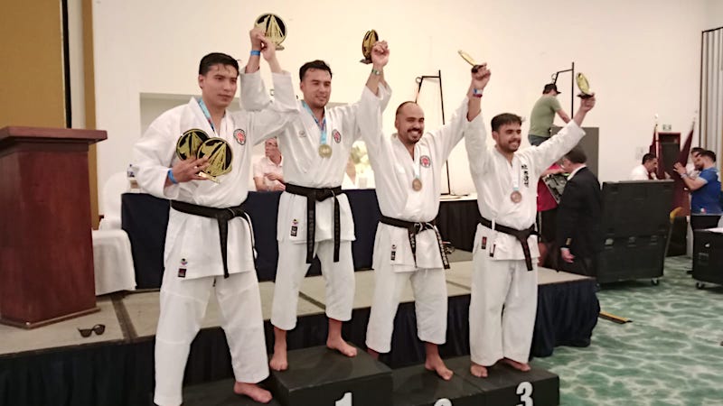 Karatecas queretanos brillan en competencia nacional y suman 73 medallas en Puerto Vallarta