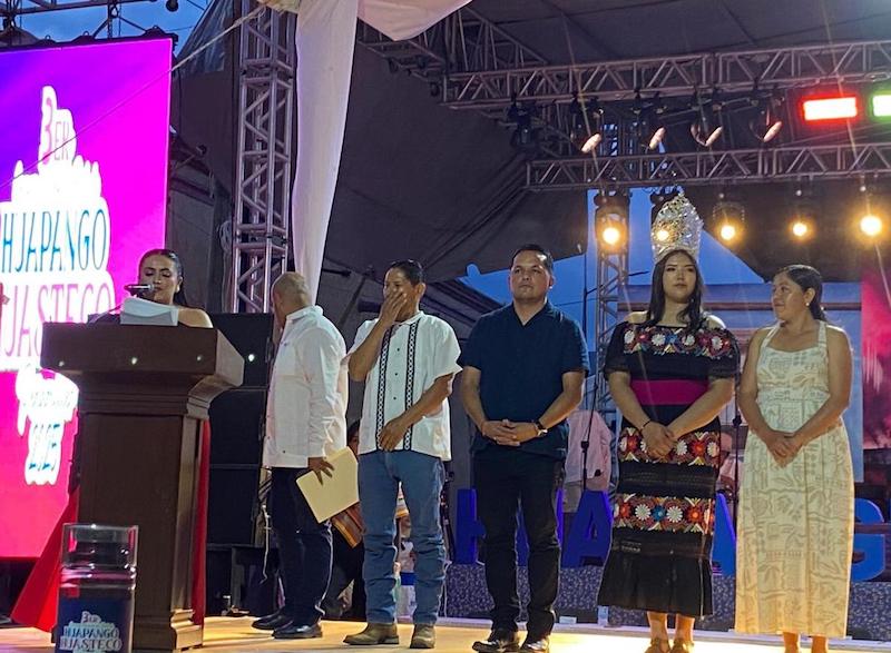 Participan más de 300 parejas en 3er Concurso Nacional de Baile de Huapango Huasteco en Peñamiller