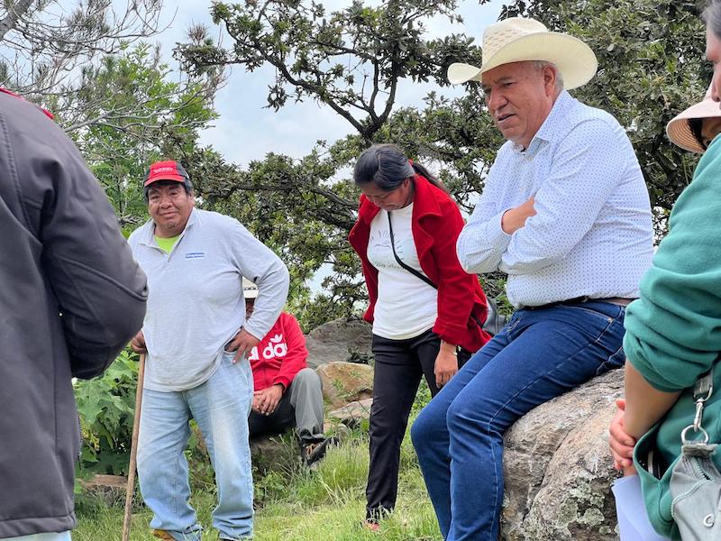 lcalde de Amealco dialoga con habitantes de El Varal; se plantea proyecto del templo comunitario