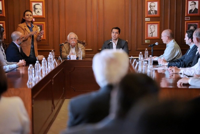 Felifer Macías encabeza toma de protesta del Patronato del Centro Histórico de Querétaro