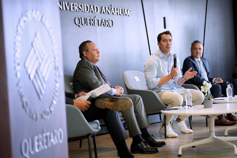 Felifer Macías llama a la juventud universitaria a involucrarse en la vida pública de Querétaro