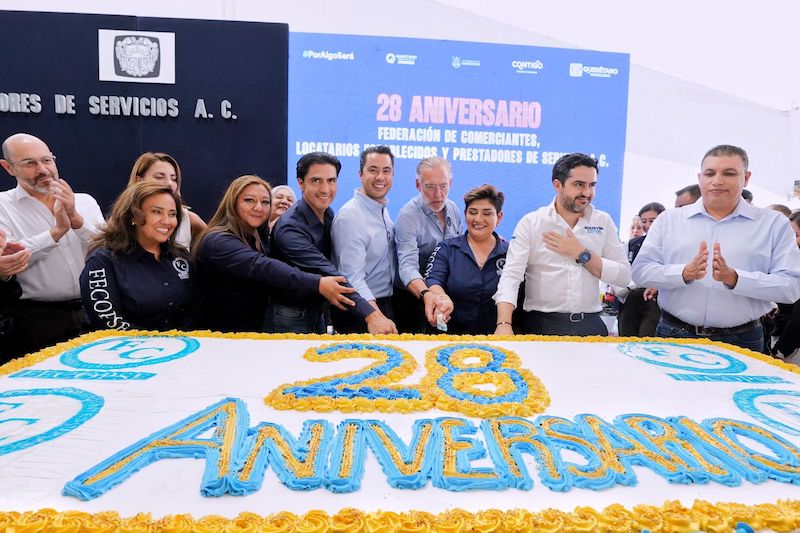 Felifer Macías refrenda apoyo al comercio en el 28 aniversario de la FECOPSE