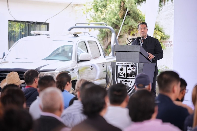 Querétaro dona vehículos a Huimilpan para fortalecer la seguridad metropolitana